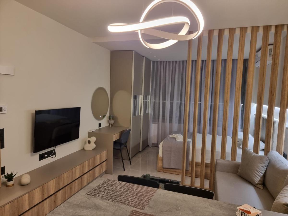 Iris City Center Premium Studio Thessaloniki Exterior photo